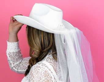 Custom Cowgirl Bachelorette Veil, Bride&#39;s Last Ride Country Western Cowboy Hat Gift, Austin, Nashville, Texas, Scottsdale