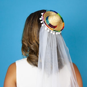 Sombrero Veil, Fiesta Bachelorette, Mexican Theme Bridal Shower Party Favor, Final Fiesta