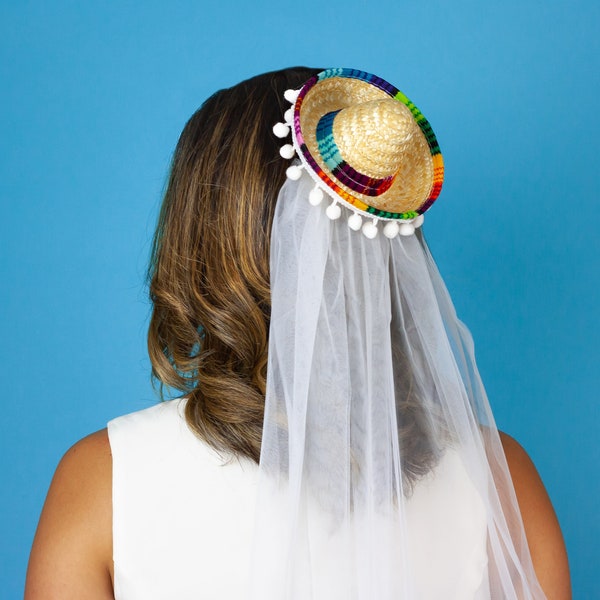 Sombrero Veil, Fiesta Bachelorette, Mexican Theme Bridal Shower Party Favor, Final Fiesta