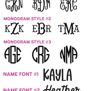 Op de afbeelding: Een witte achtergrond toont verschillende lettertypen voor namen en monogrammen. De afbeelding toont drie monogramstijlen en drie lettertypen voor namen in zwart, met de tekst "FONT STYLES FOR NAME" in roze bovenaan.