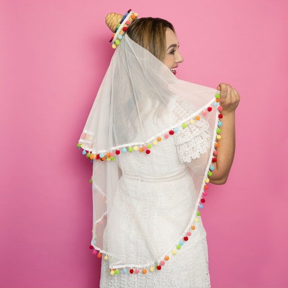 Mini Sombrero Veil With Pom-poms and Hair Clips Final Fiesta