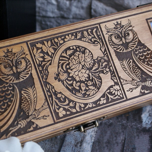 Customized Wood Watch Box For 4 Watches "Wise Owl", Uhrenbox Für 4 Aus Holz, Valentine Gift, Mother's Day gift