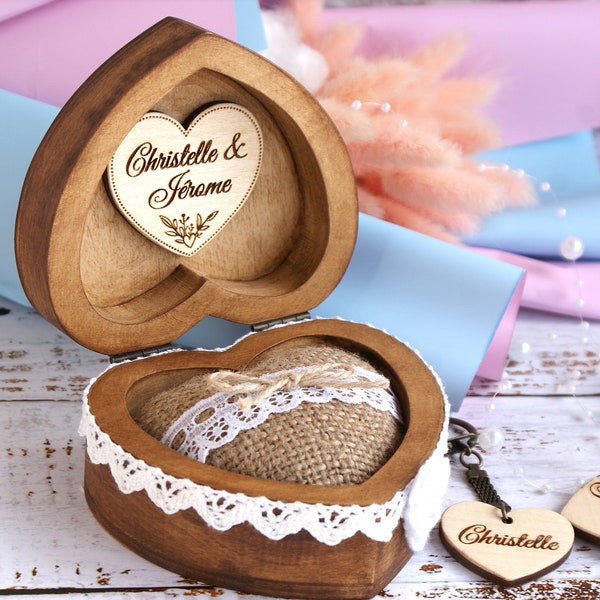 Customized Wood Engraved Box For Wedding Rings "Love Heart", Personalisiertes Hochzeitsring Holzbox