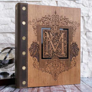 Carnet en bois à motif lion gravé, journal A5 personnalisé