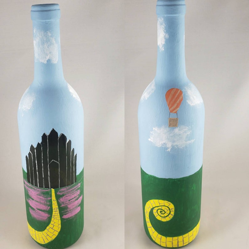 The land of Oz decorative bottle image 1