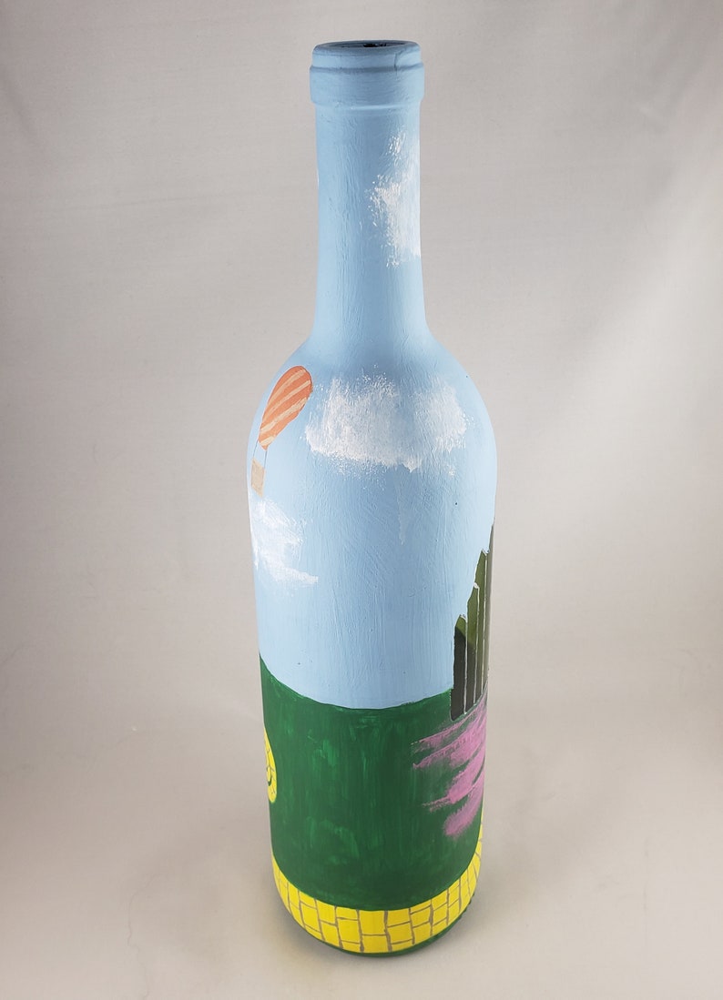 The land of Oz decorative bottle image 10