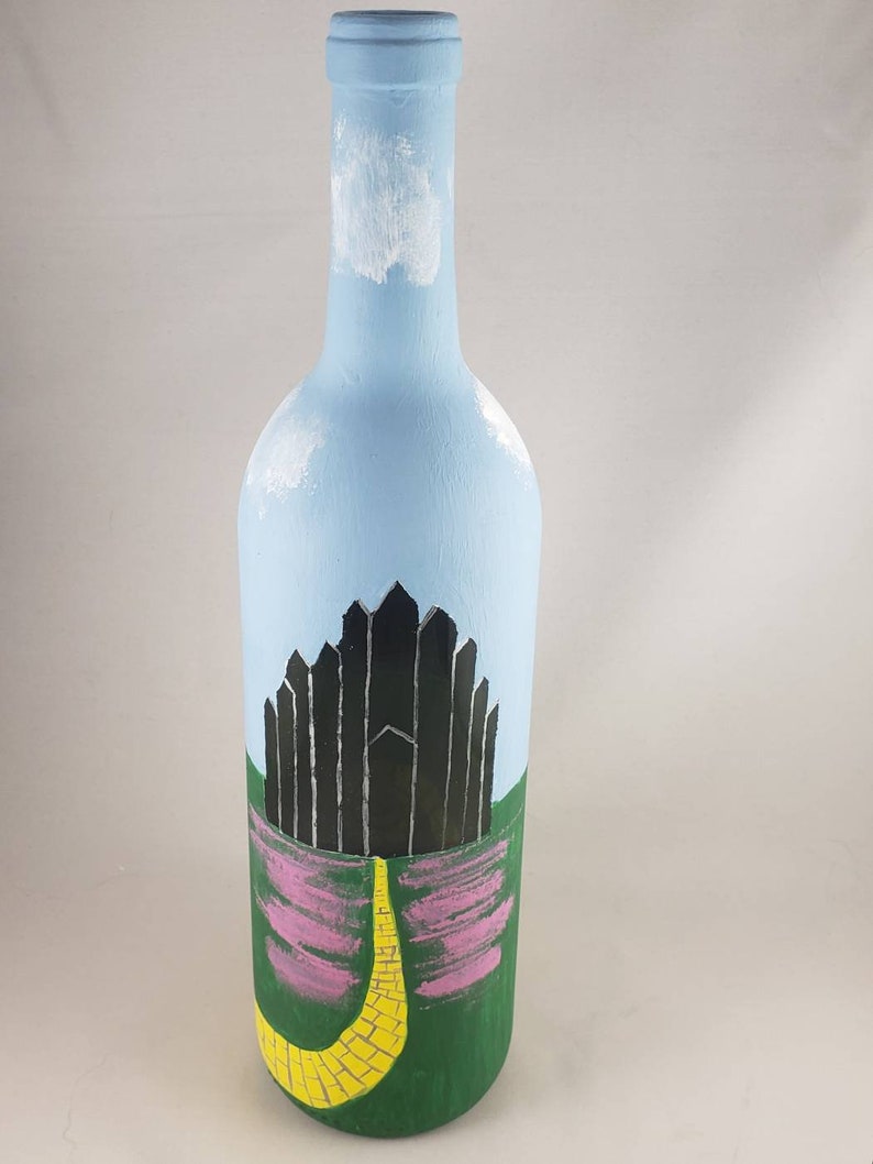 The land of Oz decorative bottle image 3