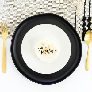 Clear Acrylic Wedding Place Cards with Calligraphy // Acrylic Place Cards // Escort Cards // Acrylic Wedding Stationery / Modern Calligraphy