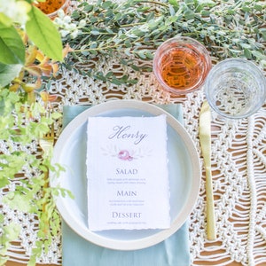 Handgeschreven, Semi Custom Deposit, Kalligrafie Bruiloft Menu en Place Card Boho Floral Inspired op handgemaakt papier