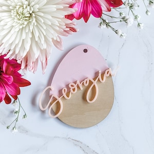 Holz Osterei Platzkarte mit Acryl Namen | Rosa und Blush Osterei Namenskarte | Eierplatzkarte | Osterkorb Anhänger