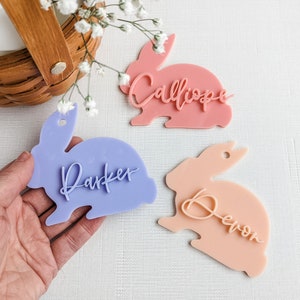 Tarjetas de lugar de conejito de Pascua personalizadas / Conejito de Pascua acrílico / Acrílico en capas / Conejito acrílico grabado / Etiqueta de conejito con caligrafía personalizada