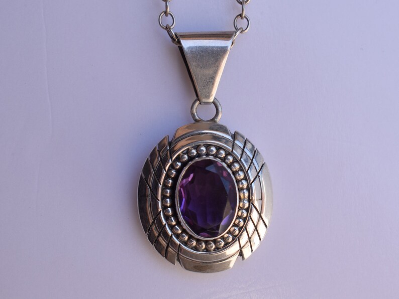 Vintage Faceted Purple Amethyst and Sterling Silver Oval Pendant Necklace image 5