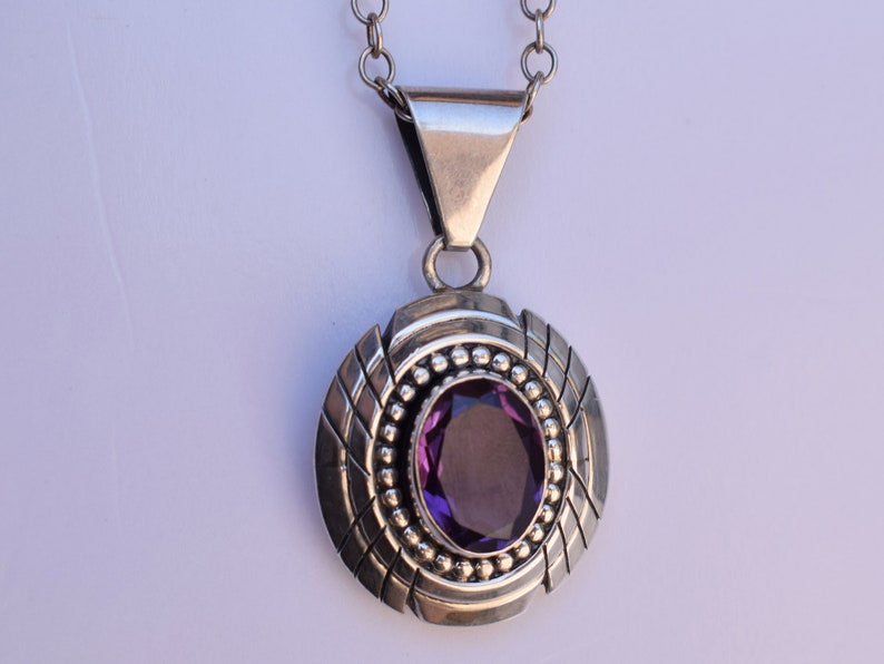 Vintage Faceted Purple Amethyst and Sterling Silver Oval Pendant Necklace image 3