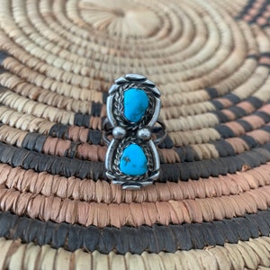 Vintage Sterling Navajo Turquoise Stone Ring