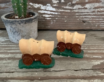 1950 Brown And White Pottery Oxen And Covered Wagon Salt And Pepper Shakers