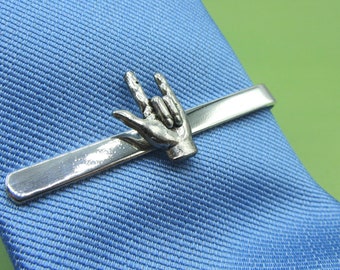Romantic tie clip love gift for men gifts for him Sign language him gift for dad I love you tie pin love you sign tie bar romantic gift men