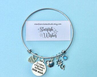 leraar gift Teacher Bangle gepersonaliseerde leraar waardering het duurt een groot hart om kleine geesten kinderdagverblijf leraar geschenk te leren
