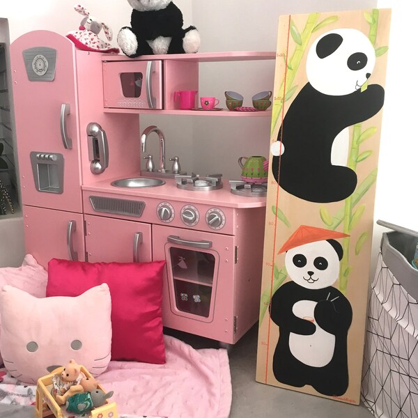 Toise panda en bois peinte à la main, déco murale chambre bébé, déco panda, collection « De quel bois je me chauffe » PlumesEtConfettis