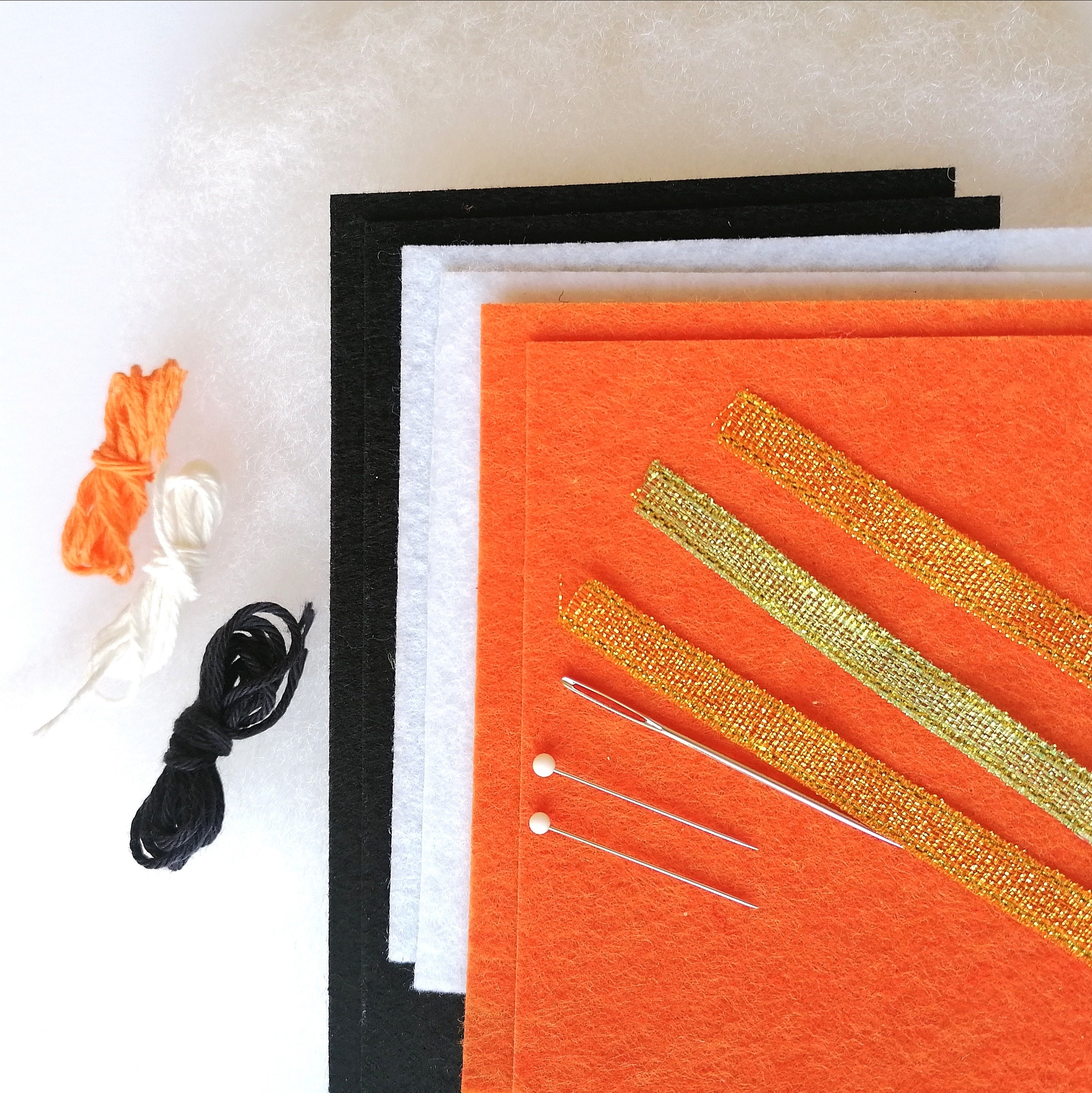 Kit Couture DIY Fantôme D'Halloween - Tissu Pré-découpé, Fil Et Rembourrage - Déco Mignonne Pour Adulte Débutant