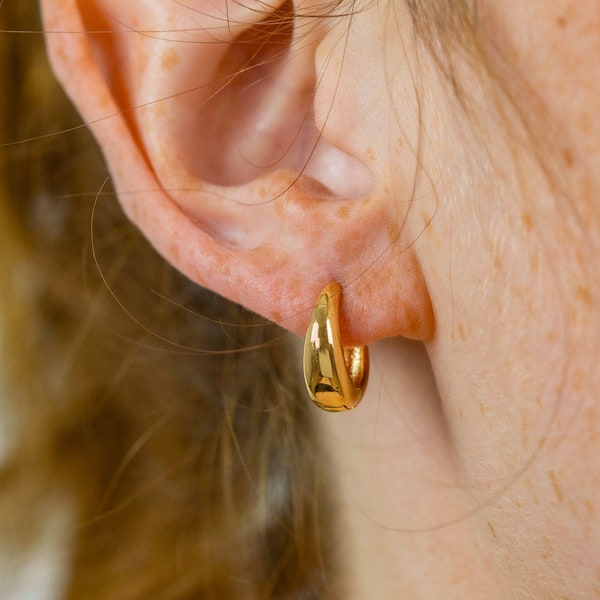 Tapered Huggie Hoop Earrings - Plain Gold Huggies - Gold Plated Taper Hoops - Sleeper Hoops - Small Crescent Hoop Earrings