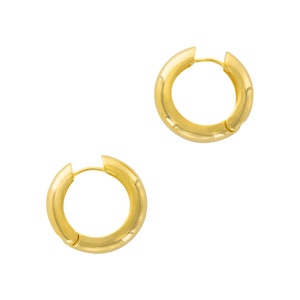 Classic 18K Gold Plated Hoop Earrings Simple Chunky Clicker Hoops Everyday Geometric Round Loops for Her Jewelry Gift Ideas for Women image 3