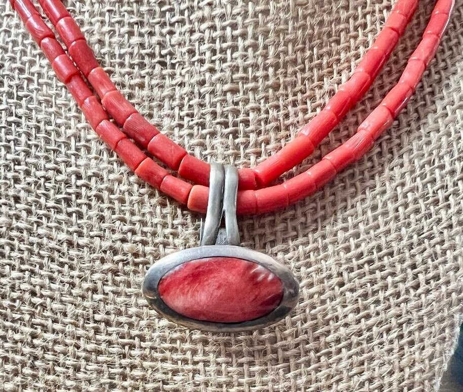 Native american coral bead necklace - Etsy 日本