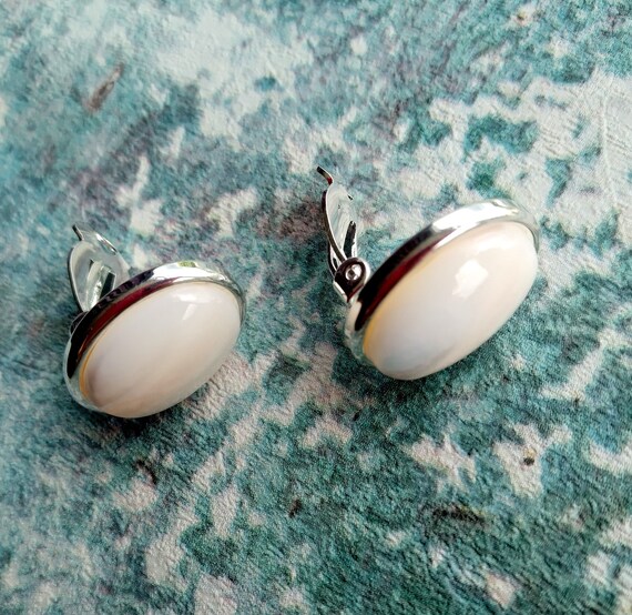 Mother of Pearl Clip on Earrings With 18x13mm Stone. Hand Crafted