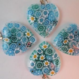 Aqua, Millefiori Herzen, Murano Glas, Multicaned, Medium Herz Anhänger, 25 x 25 mm, mit Silberballen, Nr. 2 sind genau gleich