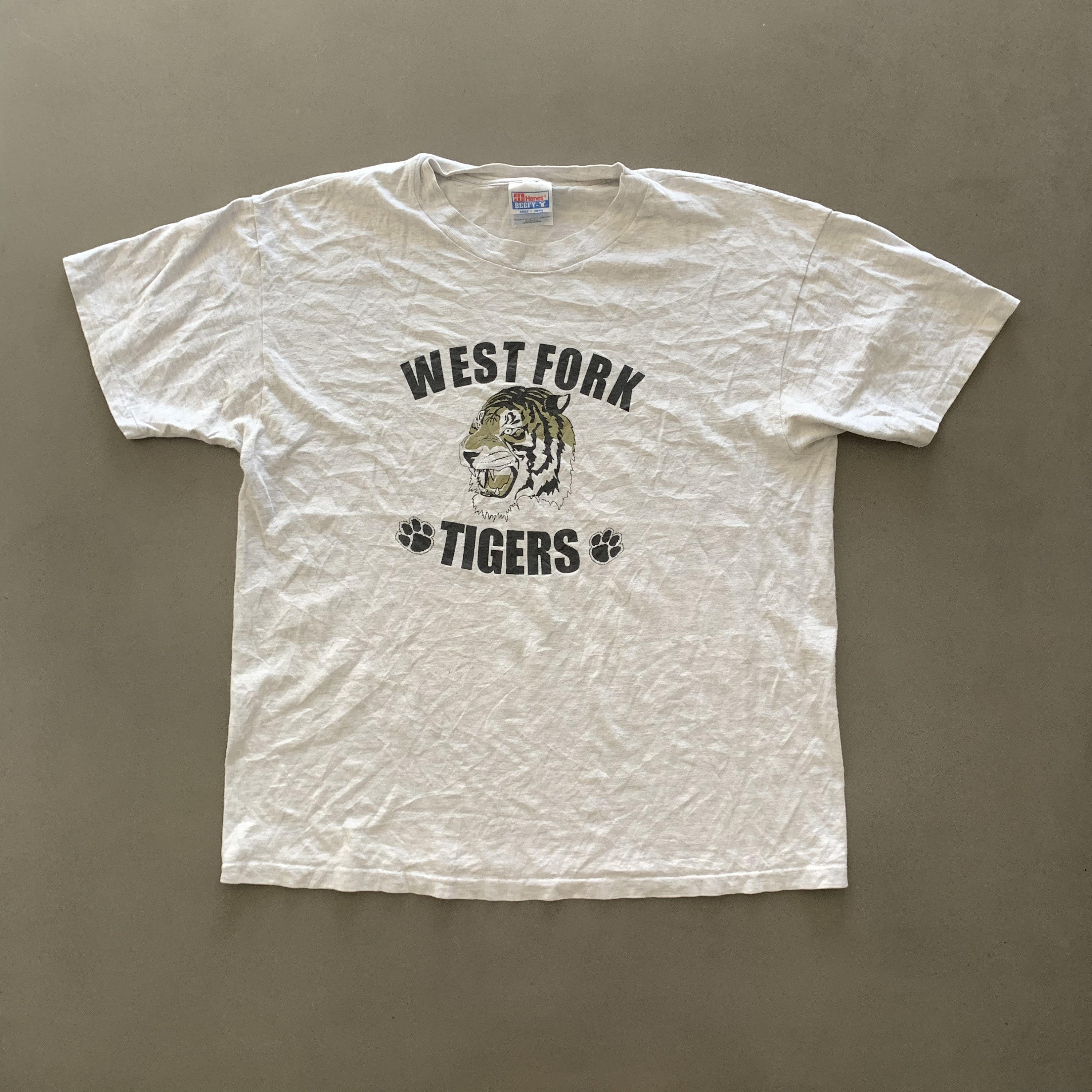 Vintage 1990s High School T-shirt size Large | Etsy