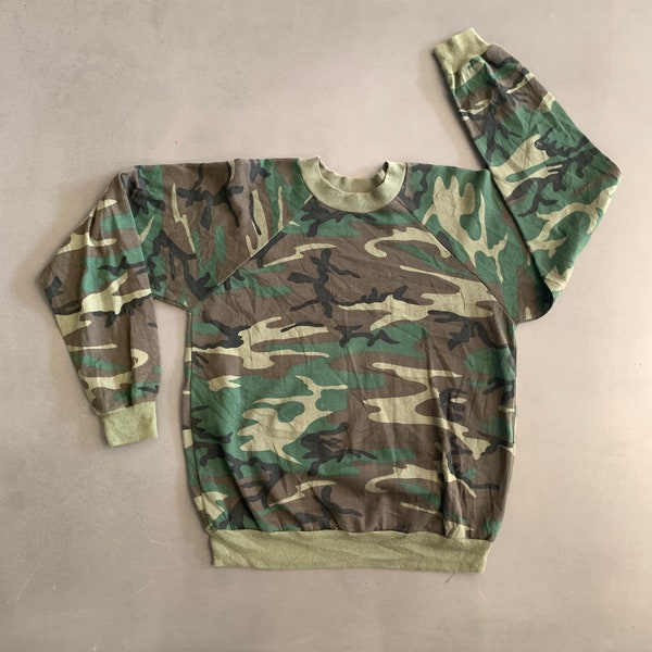 Vintage 80s Camo Sweatshirt size Medium