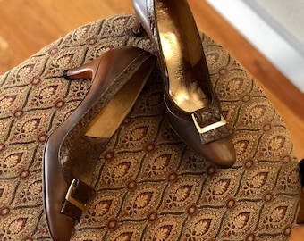 Vintage De Liso Debs Alligator Leather Pumps with Buckle