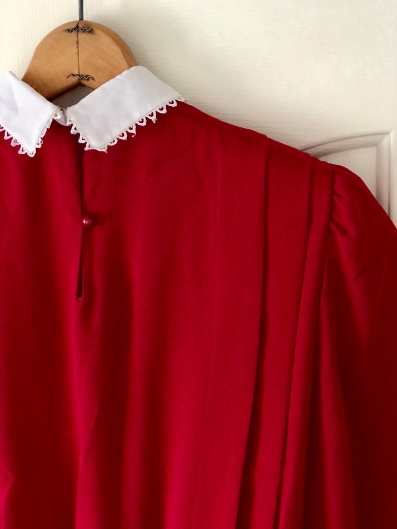 Vintage Red Pleated Chiffon Dress with Bow and Lace Accents