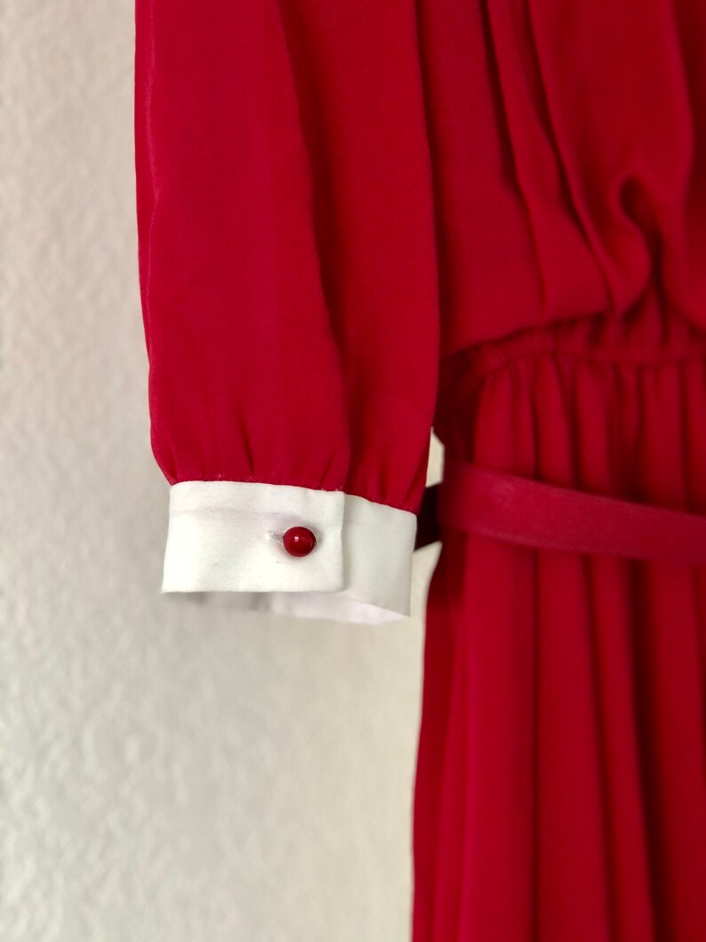 Vintage Red Pleated Chiffon Dress with Bow and Lace Accents