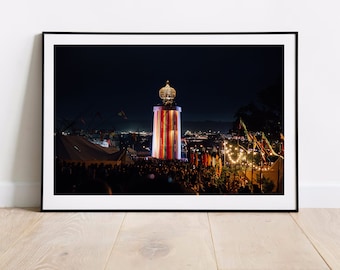 Stampa Tower at Night / Stampa Glastonbury Ribbon Tower Night / Arte murale del festival / Poster Worthy Farm / Regalo per i frequentatori del festival