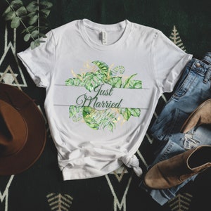 Just Married Honeymoon Newlywed Shirt, Husband and Wife Coupes Honeymoon Tshirt, Bride and Groom Matching Shirts