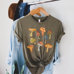 Dark Cottagecore Mushroom Shirt, Dark Academia Shirt, Botanical Shirt, Cottagecore gift for Women, Goblincore Clothing, Fairycore tee