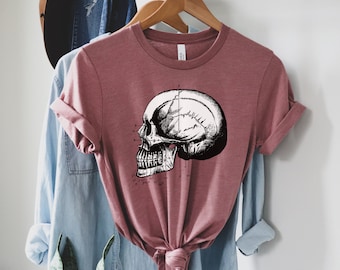 Dark Cottagecore Skull Shirt, Dark Academia Shirt, Botanisches Shirt, Cottagecore Geschenk für Frauen, Goblincore Kleidung, Fairycore Tee