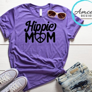 Hippie Mom Peace Sign Tee / Funny Mom T-Shirt / Bohemian mom / Hippie / Unique Mother's Day Gift / Earth mama / Trendy Unisex Tees XS-4XL imagen 1