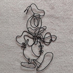 Donald Duck wire art, wall decoration, Disney lovers, cartoon character, birthday gift,best seller,gift ideas, minimalist, cartoon sculpture