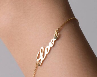 Carrie 18K Gold Plated Name Bracelet Nameplate Font