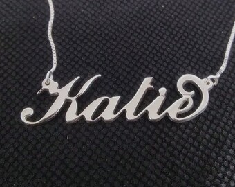 Carrie Name Necklace, Carrie Necklace, Carrie Bradshaw Necklace, Carrie Style Necklace, Carrie Font Necklace, Personalized Name Necklace