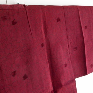 Vintage velvet michiyuki, red "giraffe" motif  - Kimono coat - For kitsuke or fashionable jacket - wafuku - Made in Japan