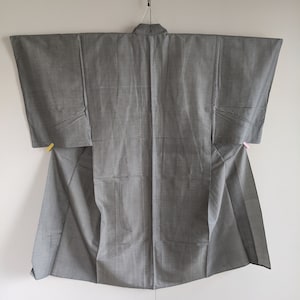 Vintage men's kimono - for kitsuke, historical recreation, martial arts or worn as a stylish duster coat - Made in Japan