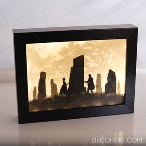 Outlander Light Box - Outlander Decor - Sassenach - Jamie Fraser - Craigh Na Dun - Claire & Jamie - Outlander Gift - Claire Beauchamp