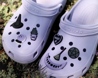 Basic Witch Shoe Charms