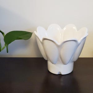 Miramar of California Planter Tulip White Flower Art Pottery Vtg MCM 4.5"x5.5"