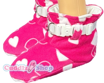 Cuddlz Pair of Pink Heart Pattern Fleece Adult Sized Locking Lockable Padded Booties Padded For Men or Women Unisex Colour Choice of Straps