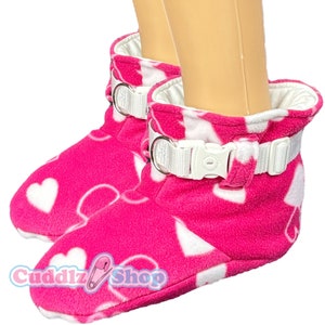 Cuddlz Pair of Pink Heart Pattern Fleece Adult Sized Locking Lockable Padded Booties Padded For Men or Women Unisex Colour Choice of Straps