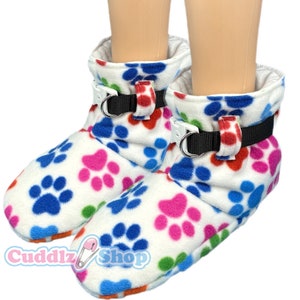 Cuddlz Paar Pfotenabdruckmuster Fleece Erwachsene Größe Verriegelung Abschließbar Gepolsterte Booties Gepolsterte Für Männer oder Frauen Unisex Farbauswahl der Riemen