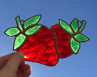 Strawberries stained glass suncatcher / stained glass strawberries